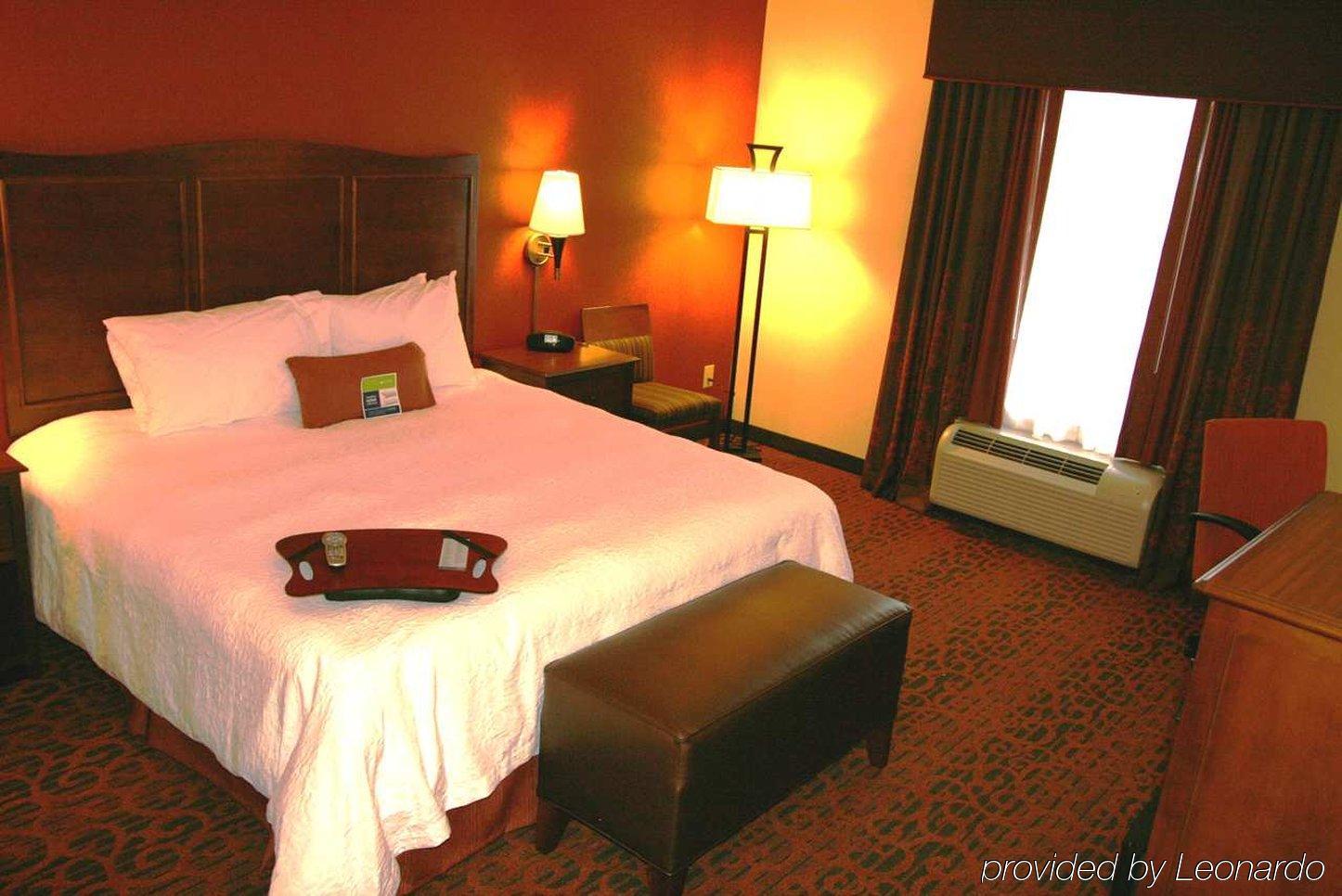 Hampton Inn Matamoras Room photo