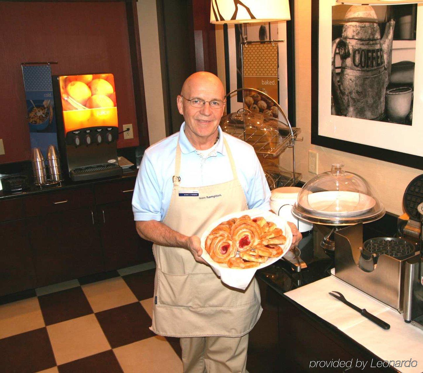 Hampton Inn Matamoras Restaurant photo
